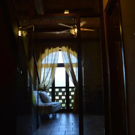 Agriturismo Mondo 부비오